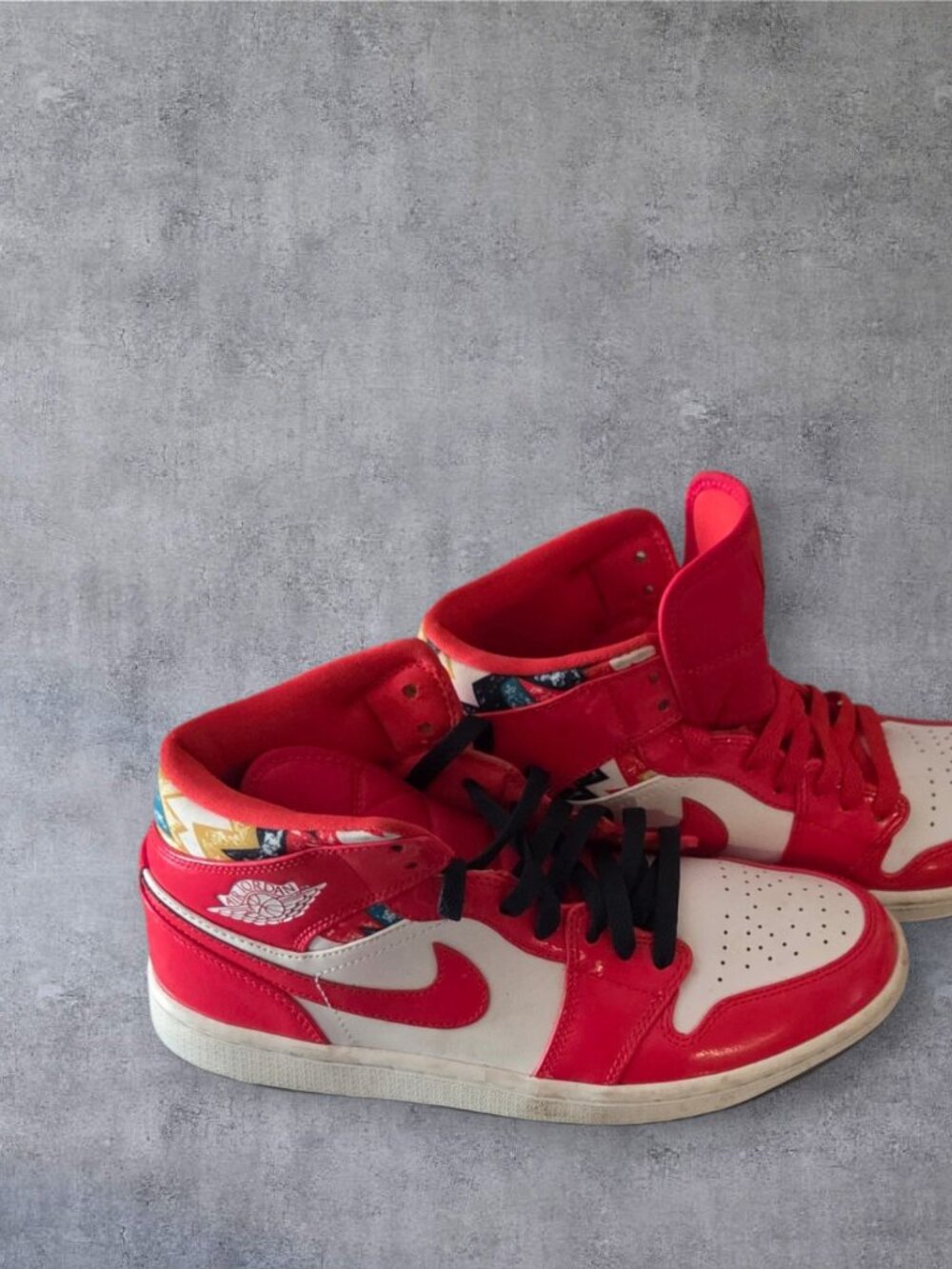 Nike Air Jordan 1 Mid Red White Sneakers Women's Size 8 DC7294-600